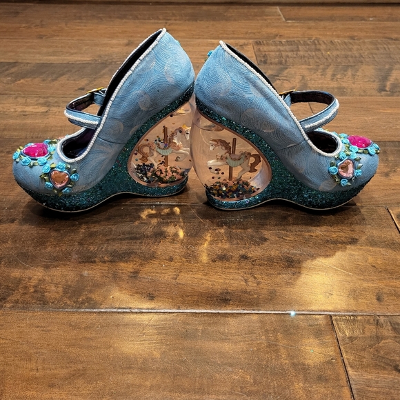NWT Host Pick🥳 Irregular Choice Carousel 🎠 Carol Sell Glitter Snow Globe Heels - Picture 6 of 16